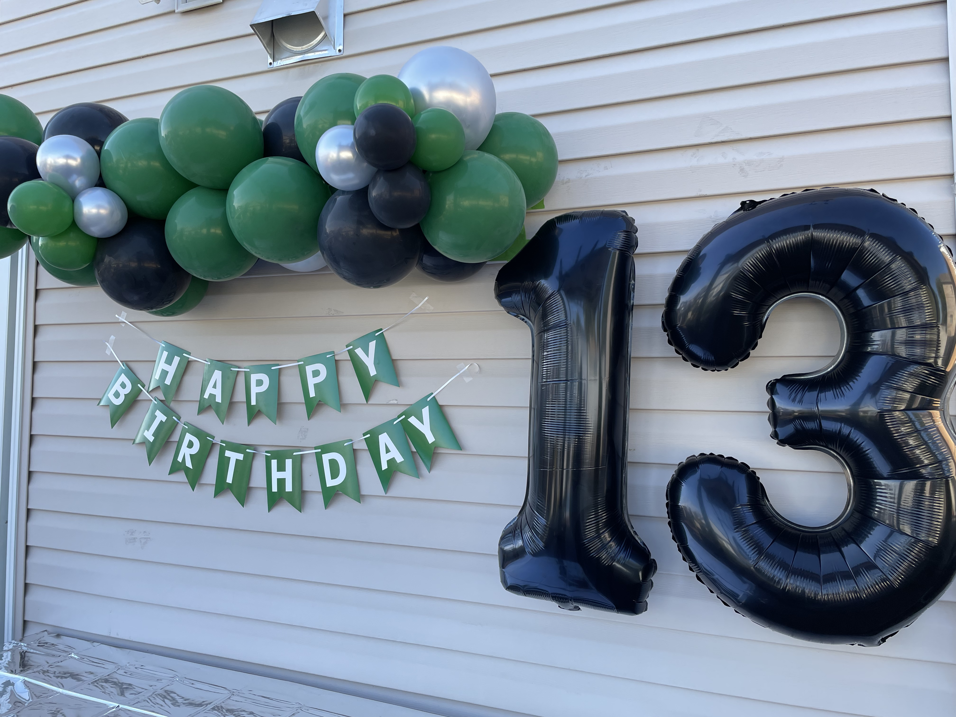 Birthday party garland